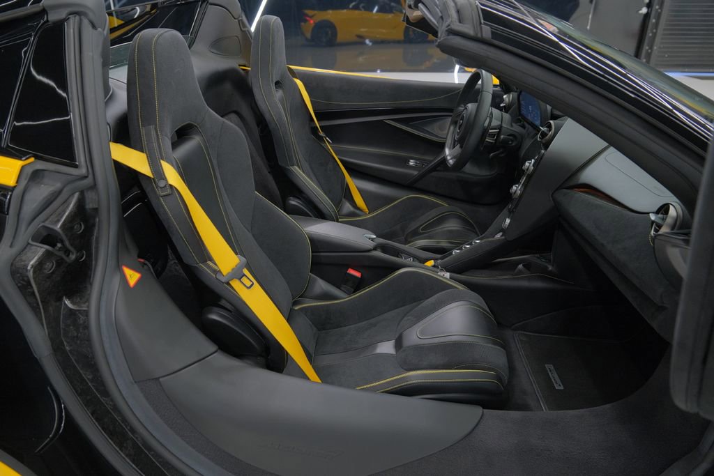 Used 2023 McLaren 720S Luxury photo 36