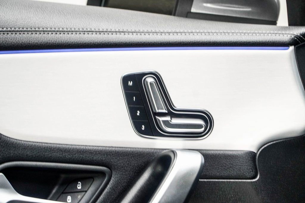 2025 Mercedes-Benz CLA 250