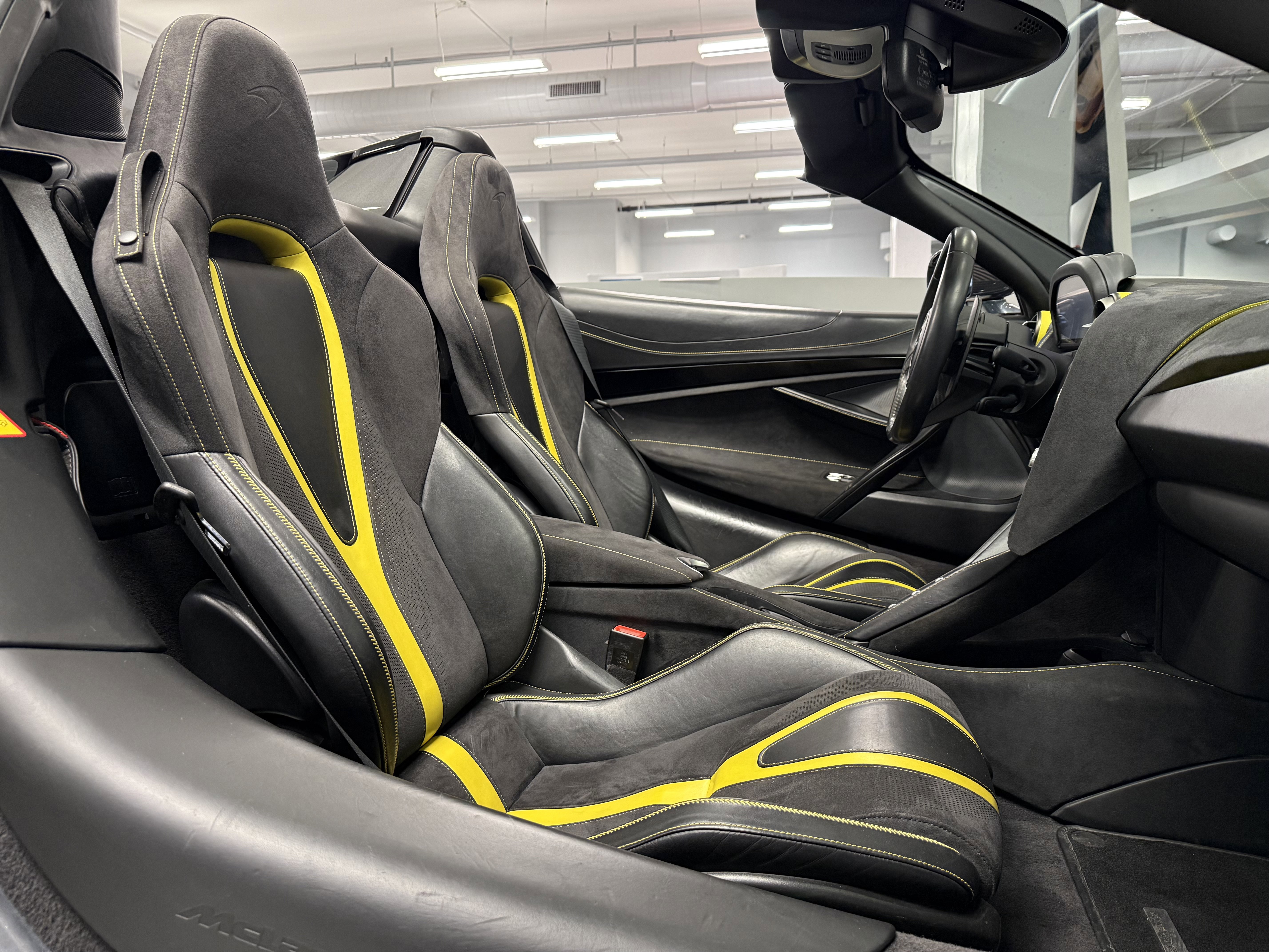 Used 2020 McLaren 720S Spider photo 15