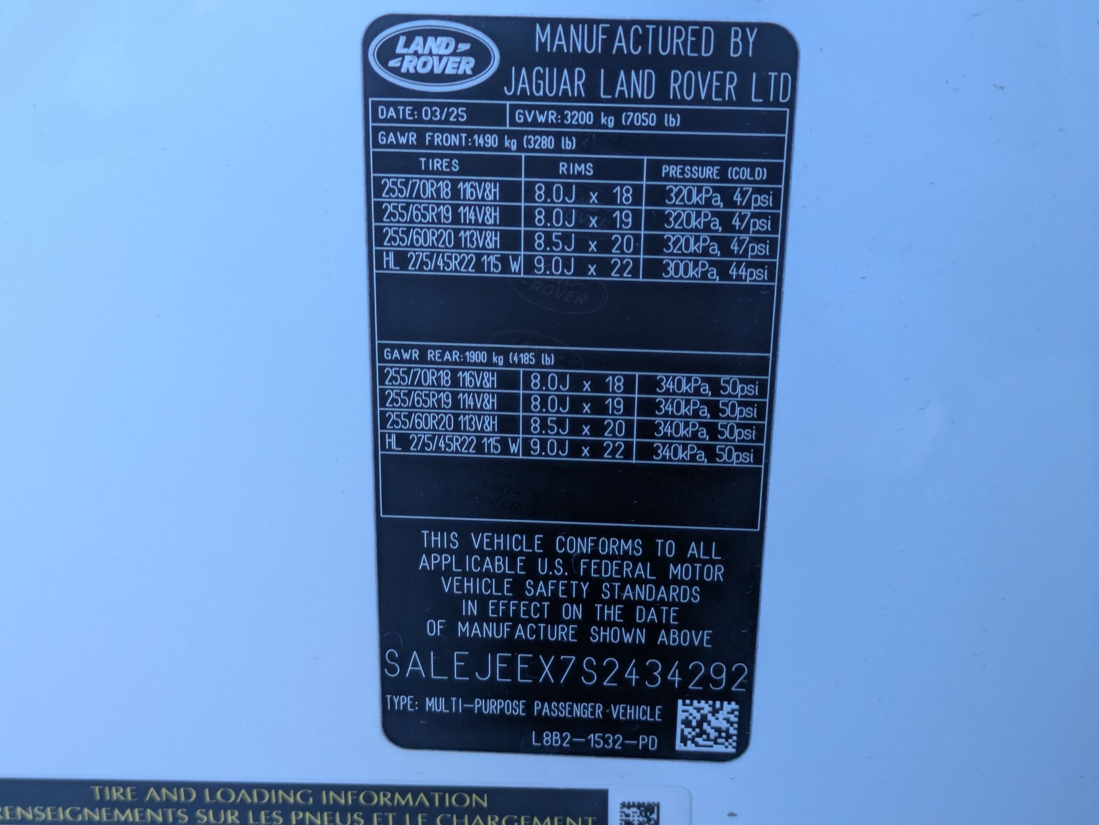 2025 Land Rover Defender 110 S