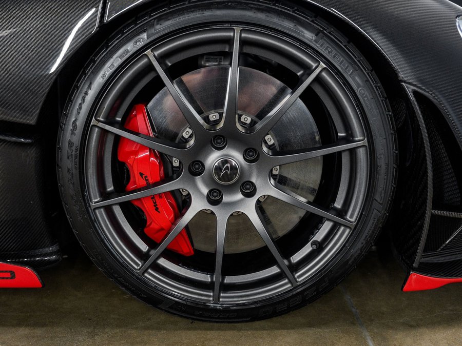 Used 2012 McLaren P1 photo 26