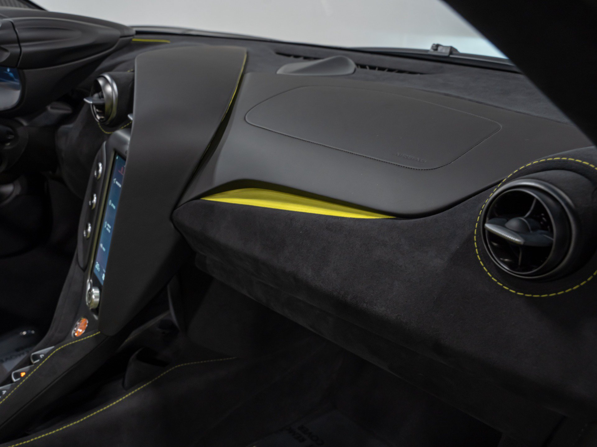 Used 2025 McLaren 750S Spider photo 86