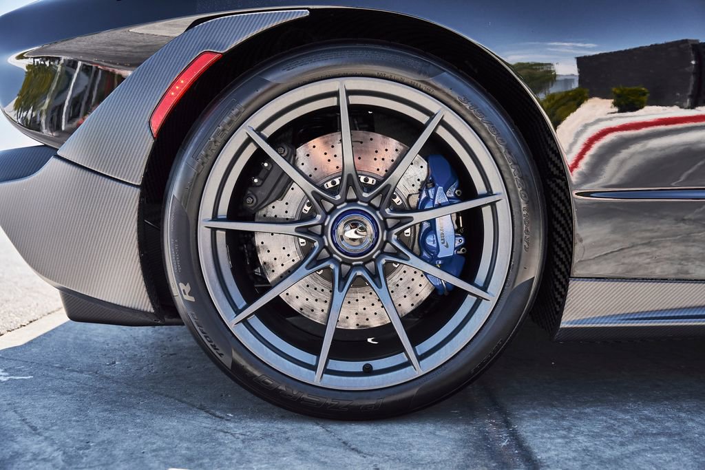 Used 2019 McLaren Senna photo 31