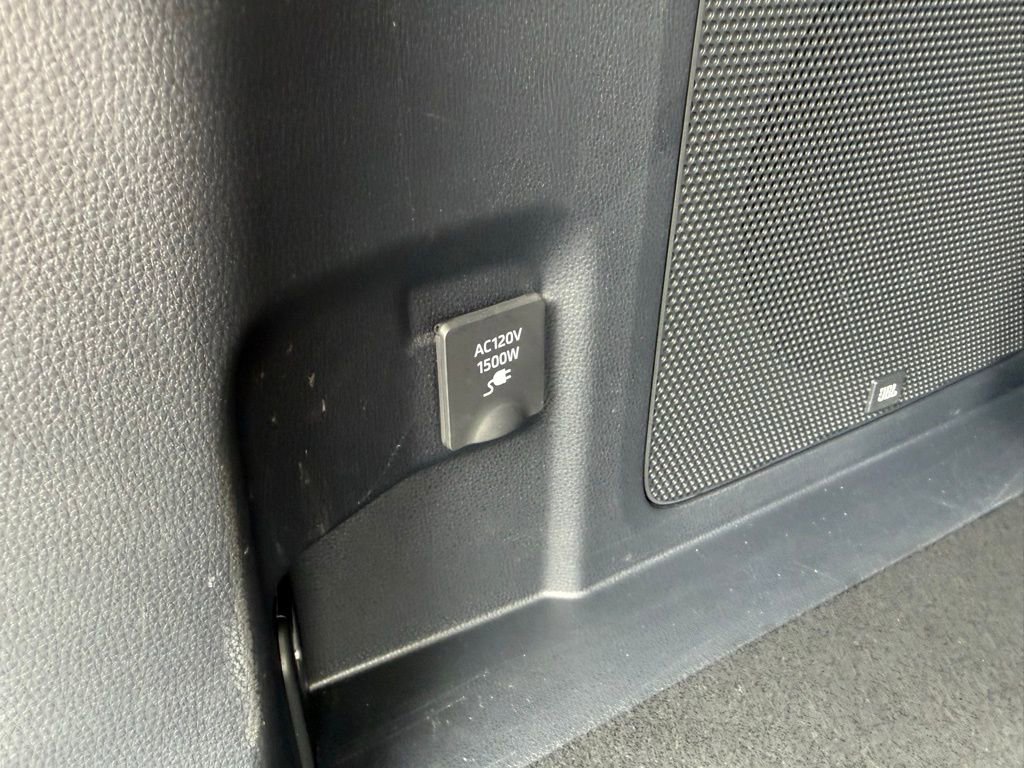 2025 Toyota Highlander Platinum