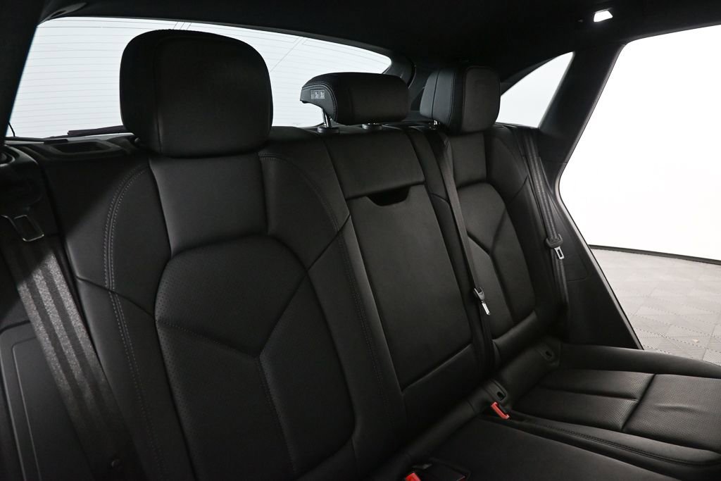 2024 Porsche Macan S