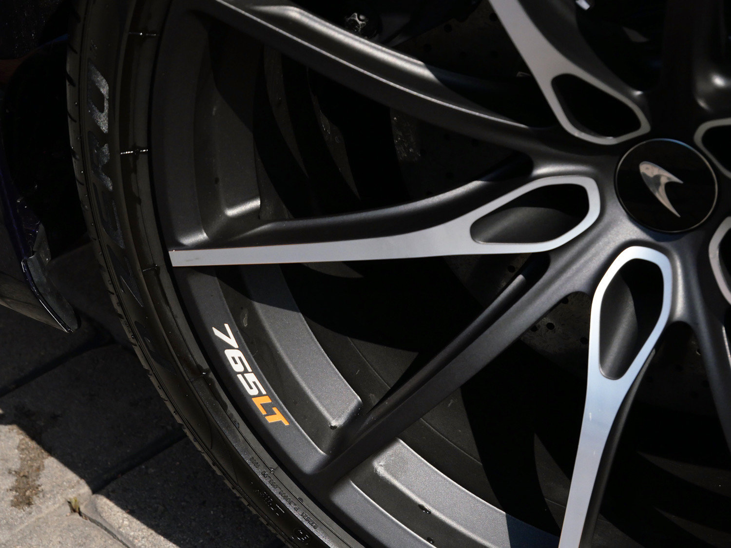 Used 2022 McLaren 765LT photo 41