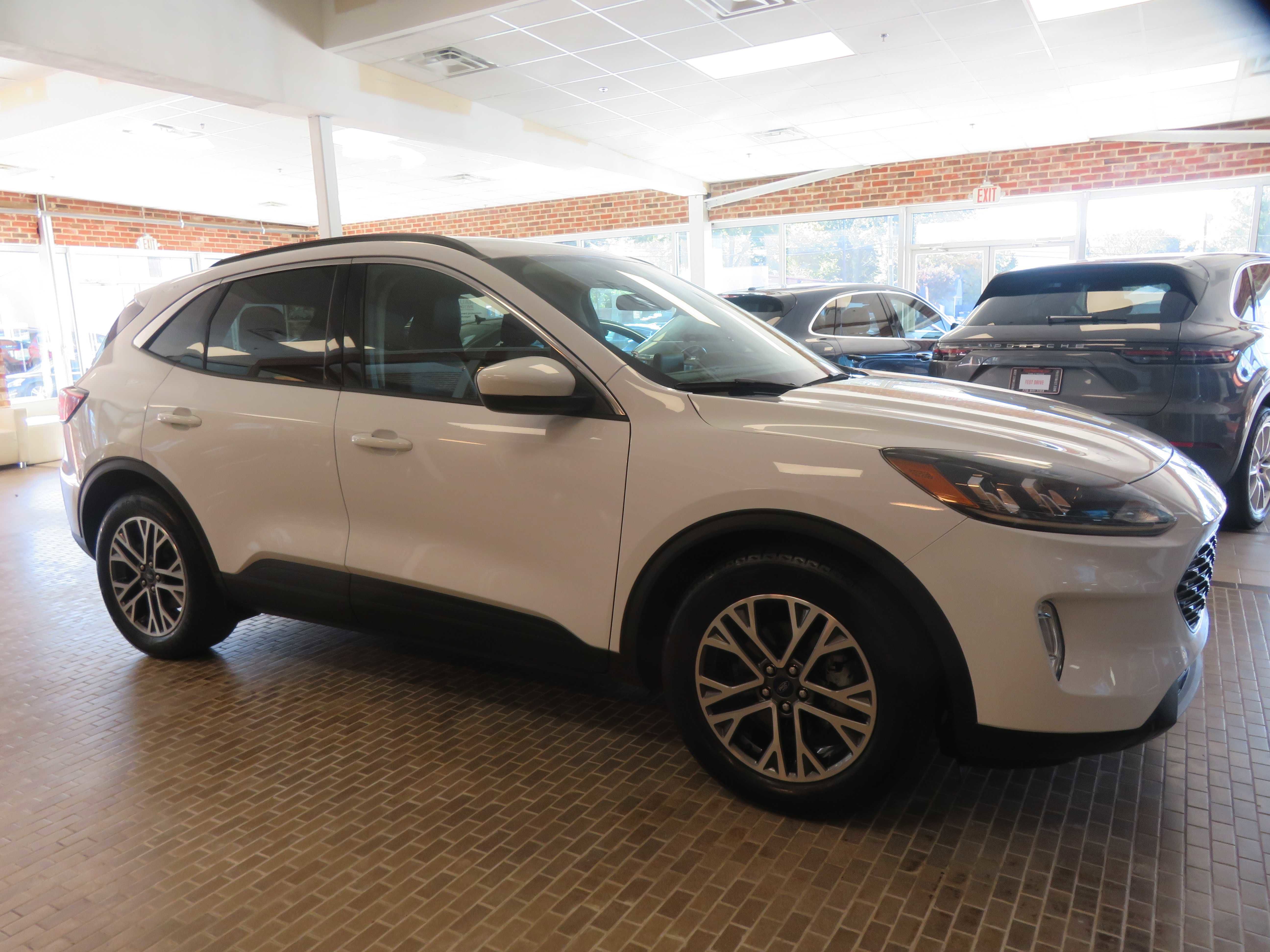 2020 Ford Escape SEL