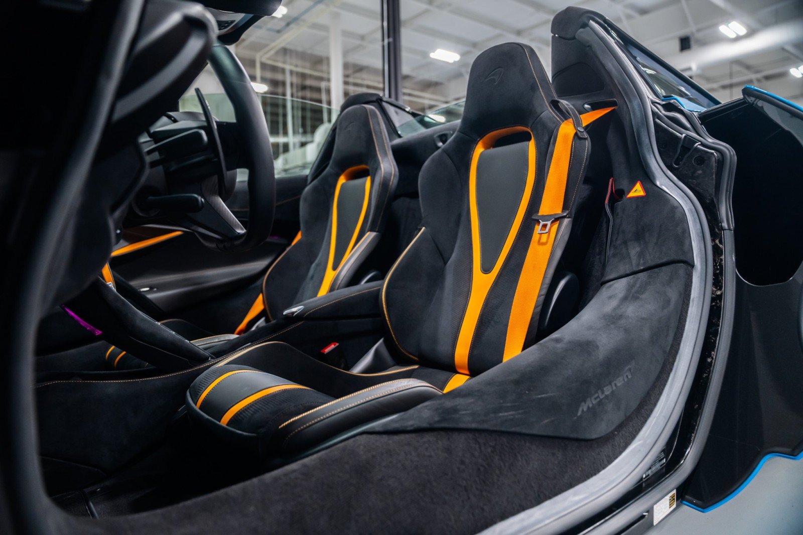 Used 2022 McLaren 720S Performance photo 13