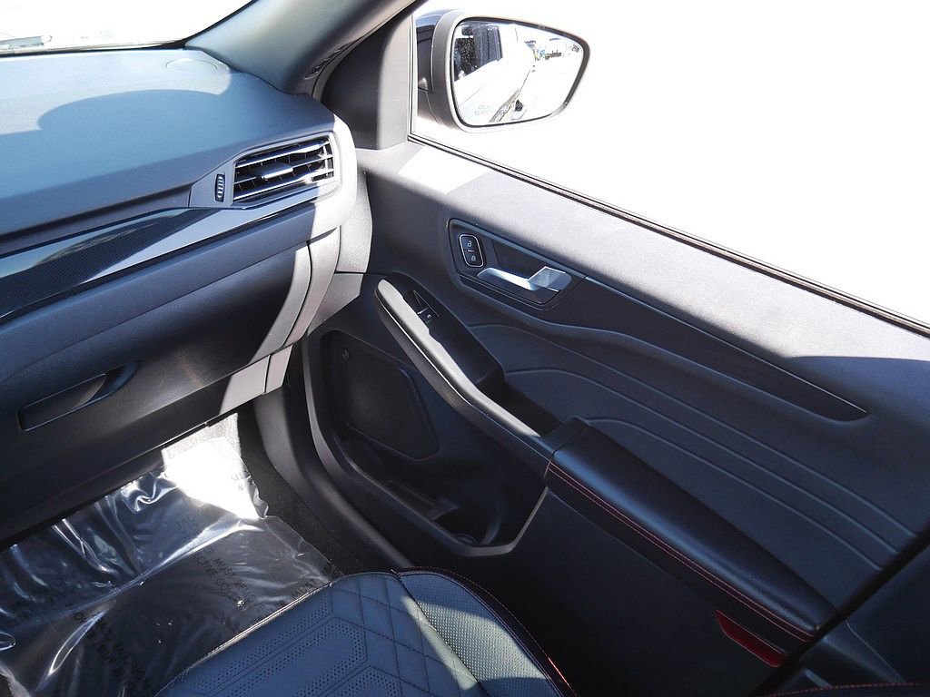 2023 Ford Escape ST-Line Elite