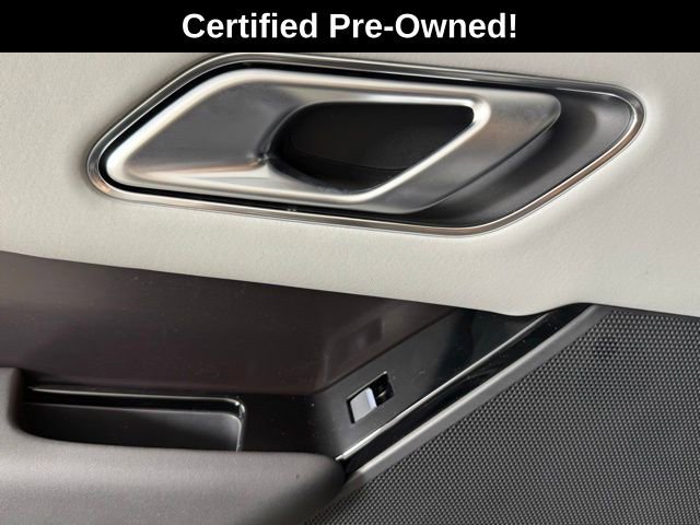 2026 Land Rover Range Rover Velar Dynamic SE