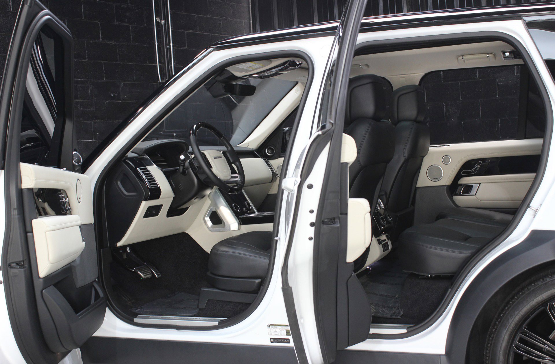 2021 Land Rover Range Rover Westminster Edition