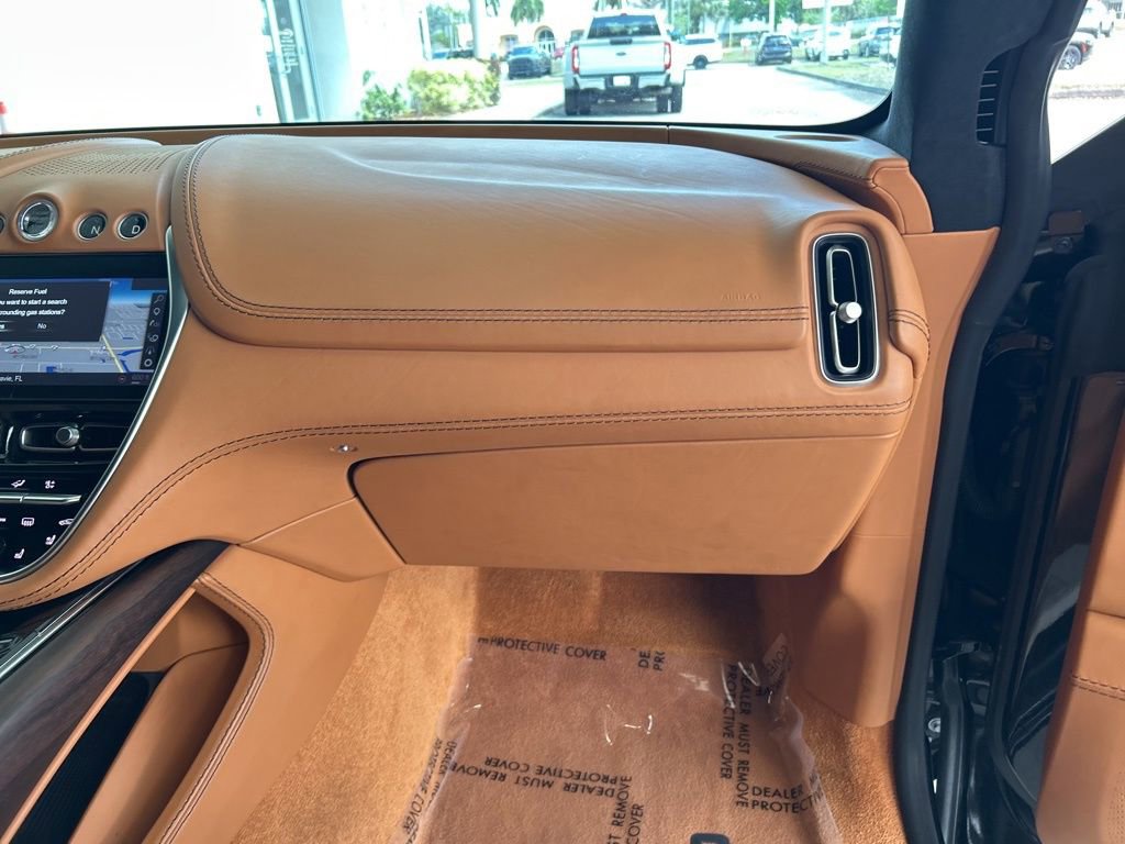 2023 Aston Martin DBX