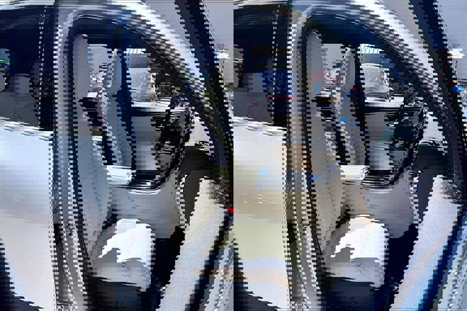 2025 Mercedes-Benz GLC 300