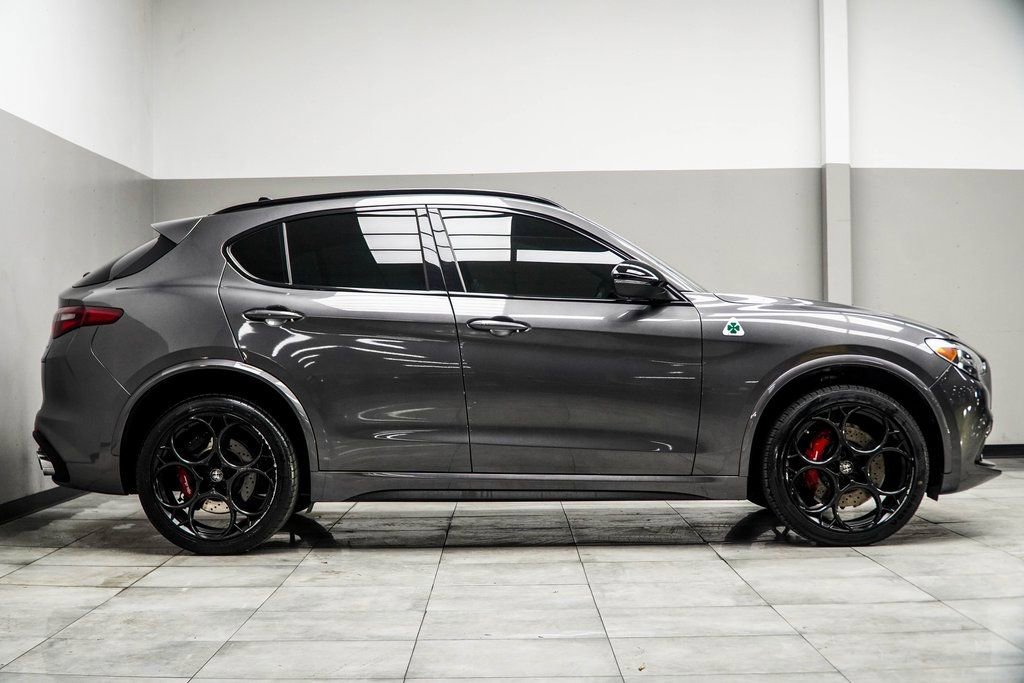 2022 Alfa Romeo Stelvio Quadrifoglio