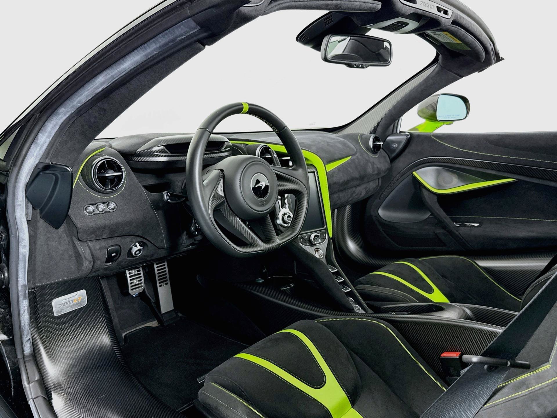 Used 2022 McLaren 765LT photo 9