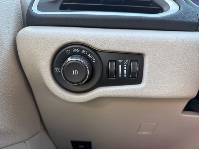 2023 Chrysler Pacifica Touring-L