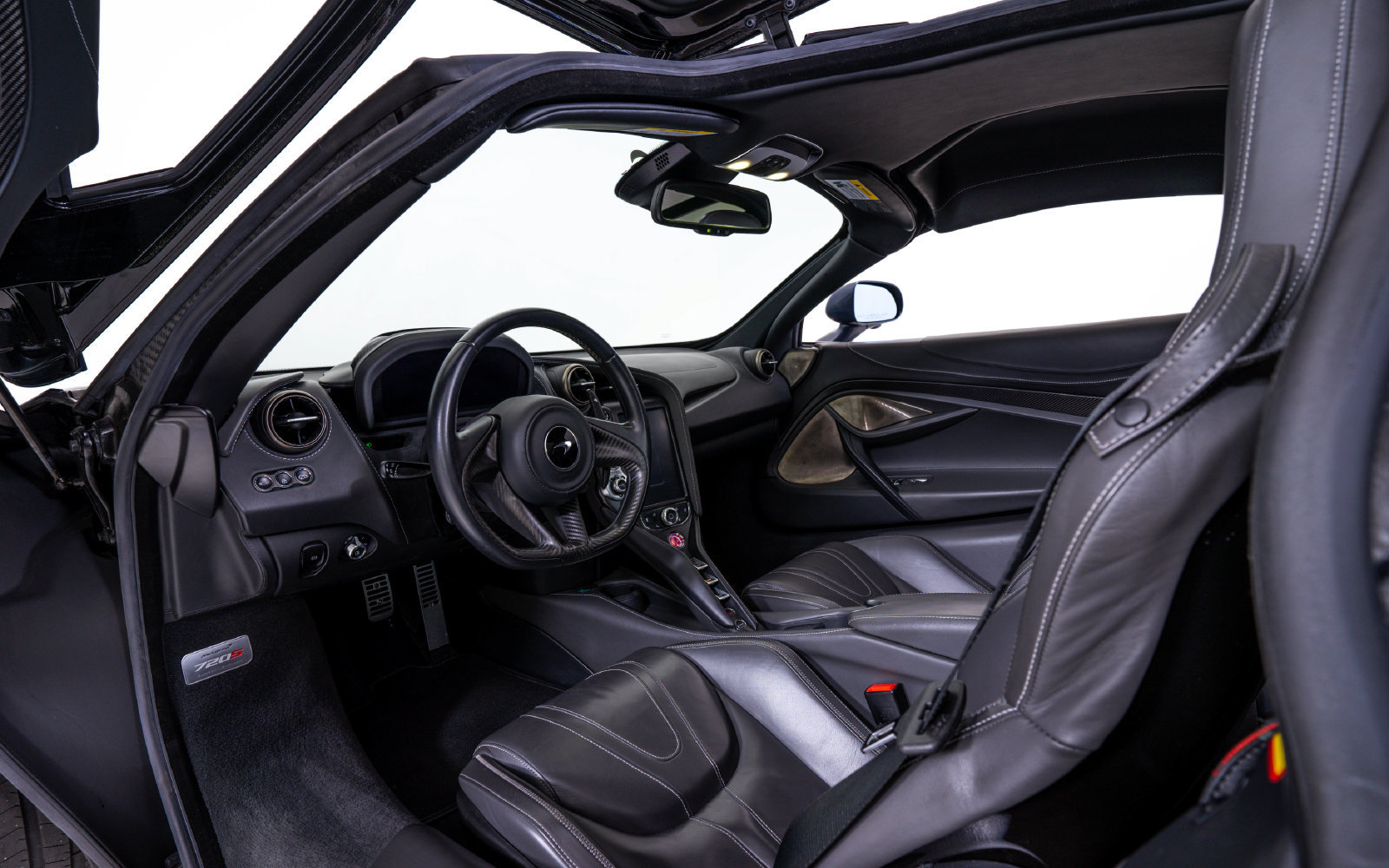 Used 2019 McLaren 720S photo 21