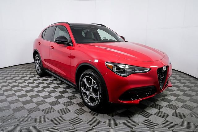 2025 Alfa Romeo Stelvio Sprint