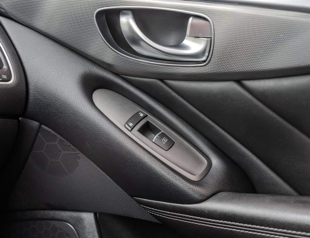 2015 INFINITI Q50 Premium