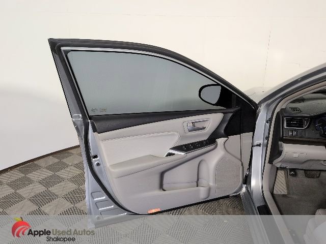 2016 Toyota Camry XLE