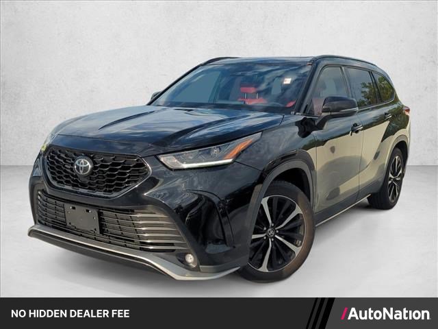 Certified 2021 Toyota Highlander XSE