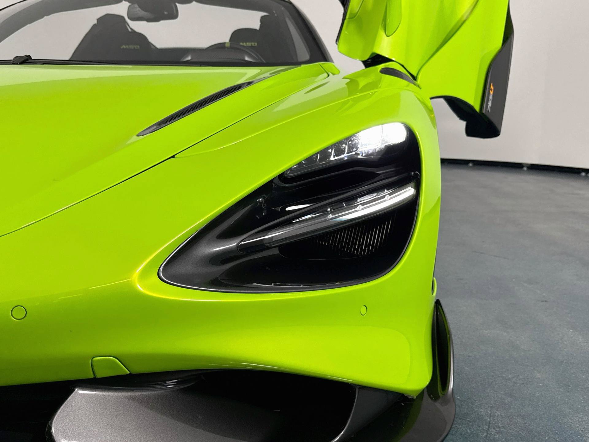 Used 2022 McLaren 765LT photo 81
