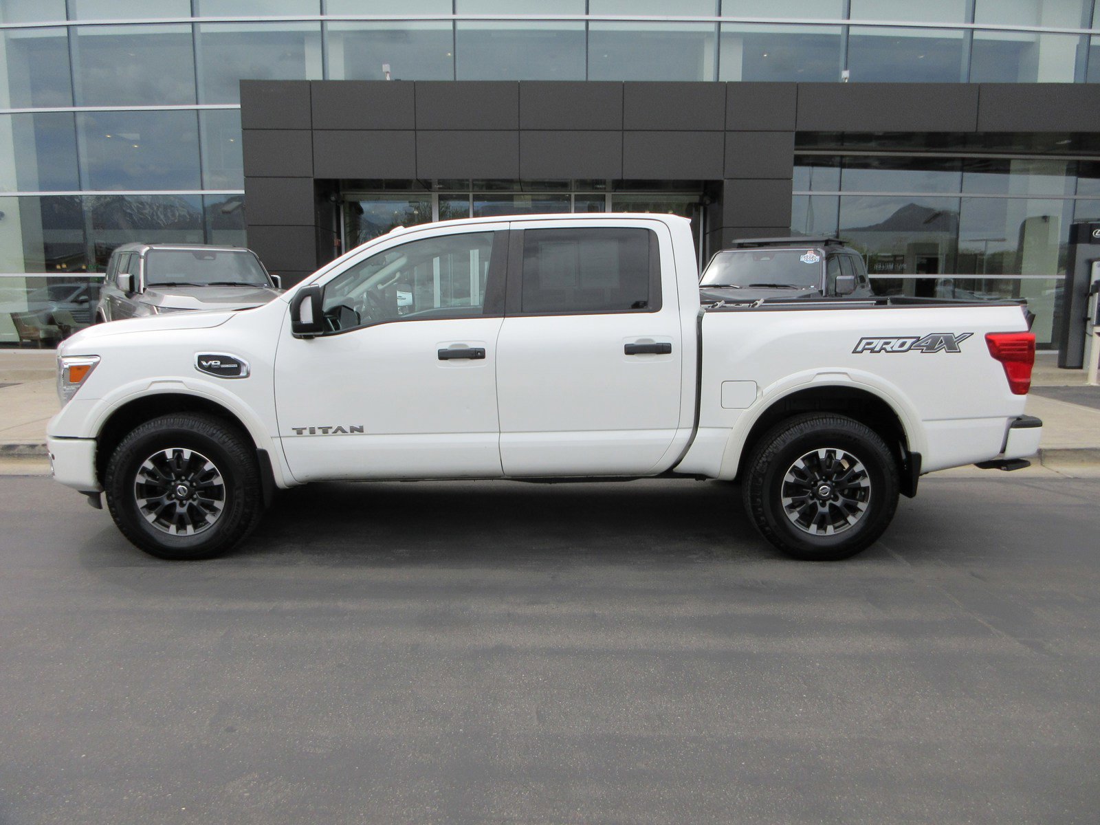 2017 Nissan Titan PRO-4X