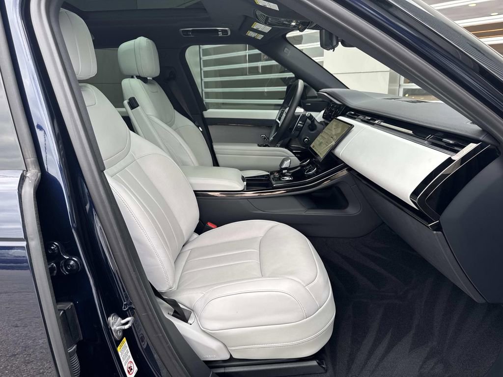 2023 Land Rover Range Rover Sport SE