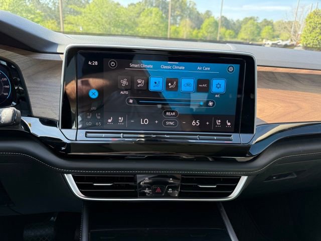 2024 Volkswagen Atlas SE