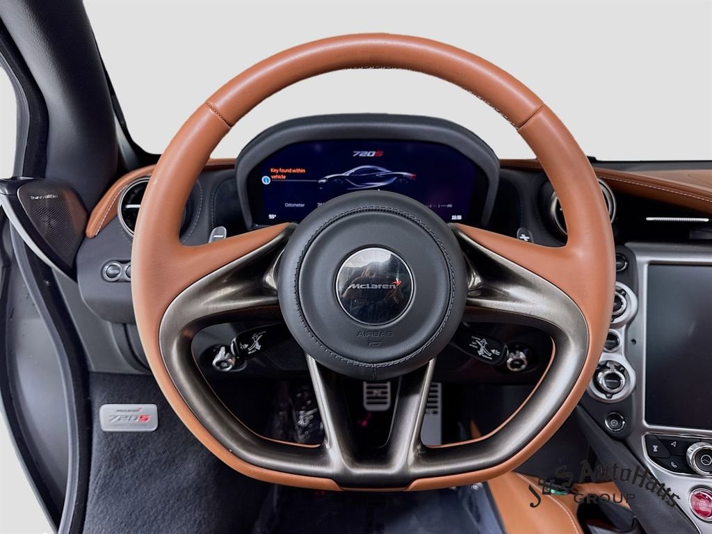 Used 2018 McLaren 720S photo 12
