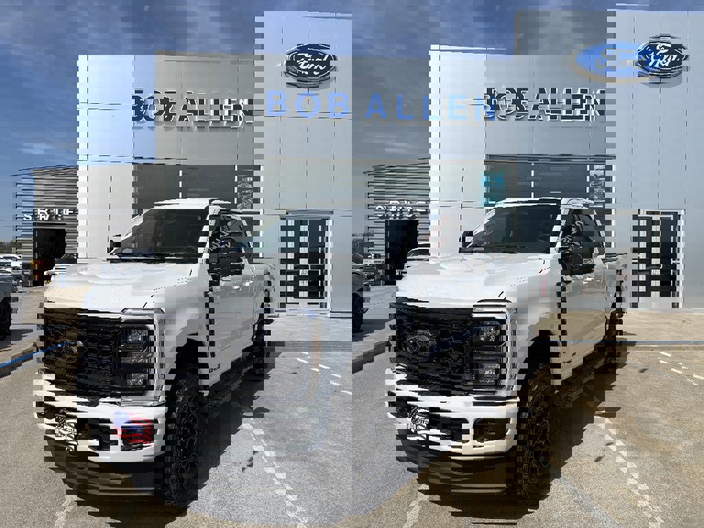New 2026 Ford F250 Lariat w/ Black Appearance Package