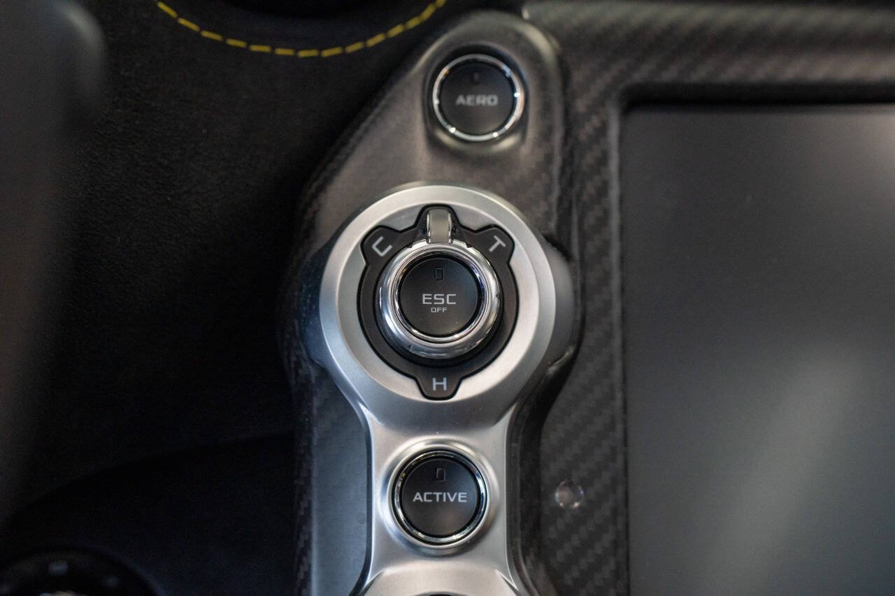 Used 2018 McLaren 720S Performance photo 44