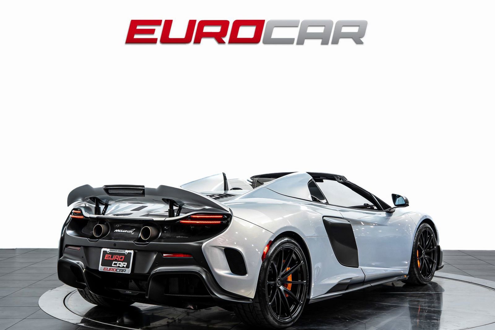 Used 2016 McLaren 675LT Spider photo 6
