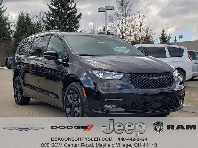 New 2026 Chrysler Pacifica Select w/ S Appearance Package