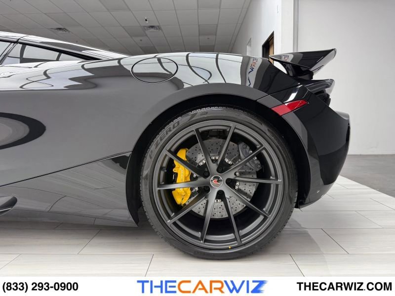 Used 2018 McLaren 720S Performance photo 15