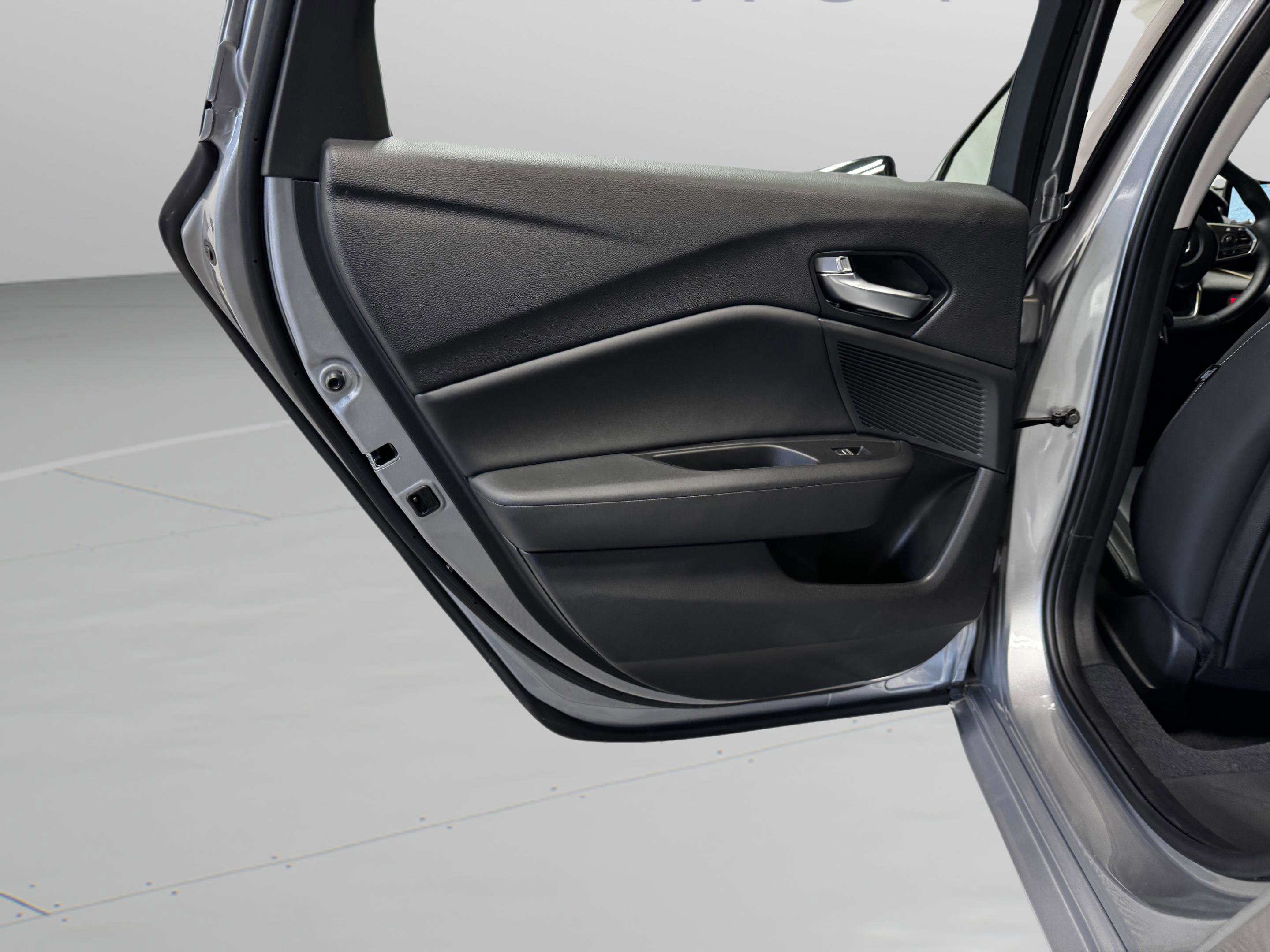 2023 Acura TLX w/ Technology Package