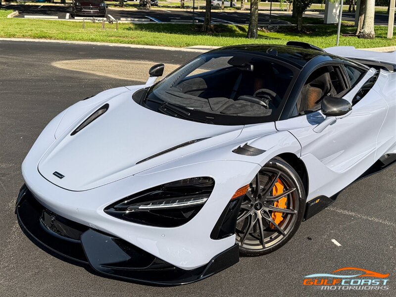 Used 2021 McLaren 765LT photo 11