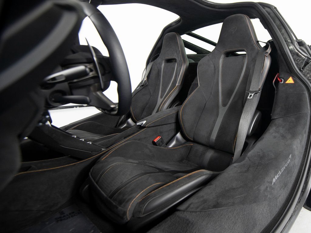 Used 2025 McLaren 750S photo 30