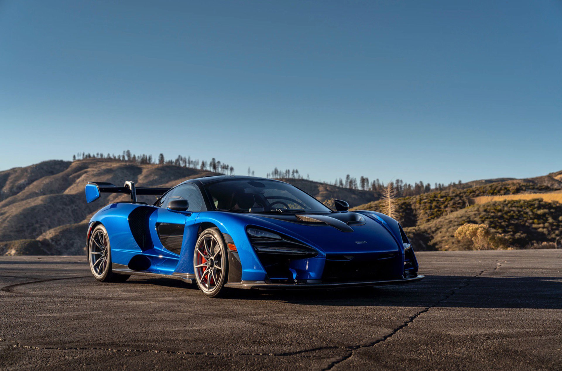 Used 2019 McLaren Senna Coupe ULTRA RARE Only 1685 Mil photo 79