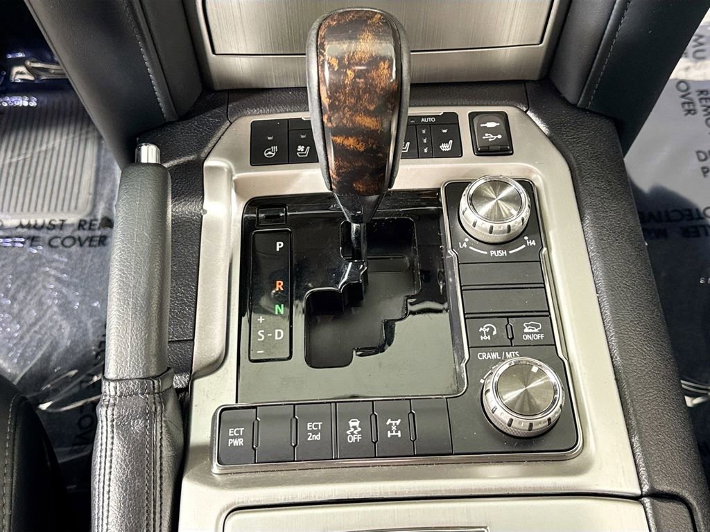 2016 Toyota Land Cruiser