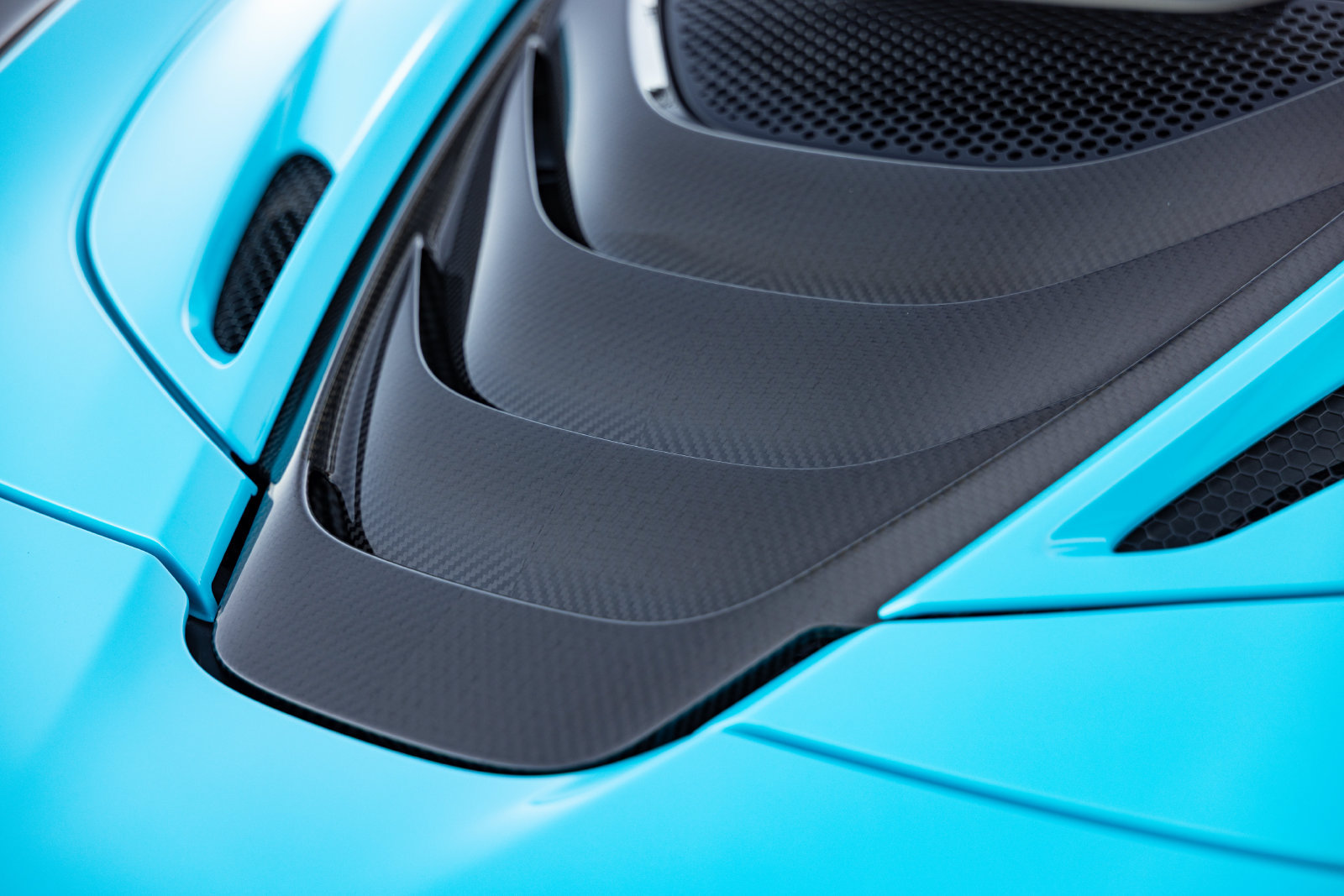 Used 2020 McLaren 720S Luxury photo 25