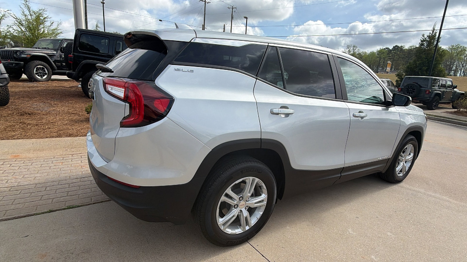 2022 GMC Terrain SLE