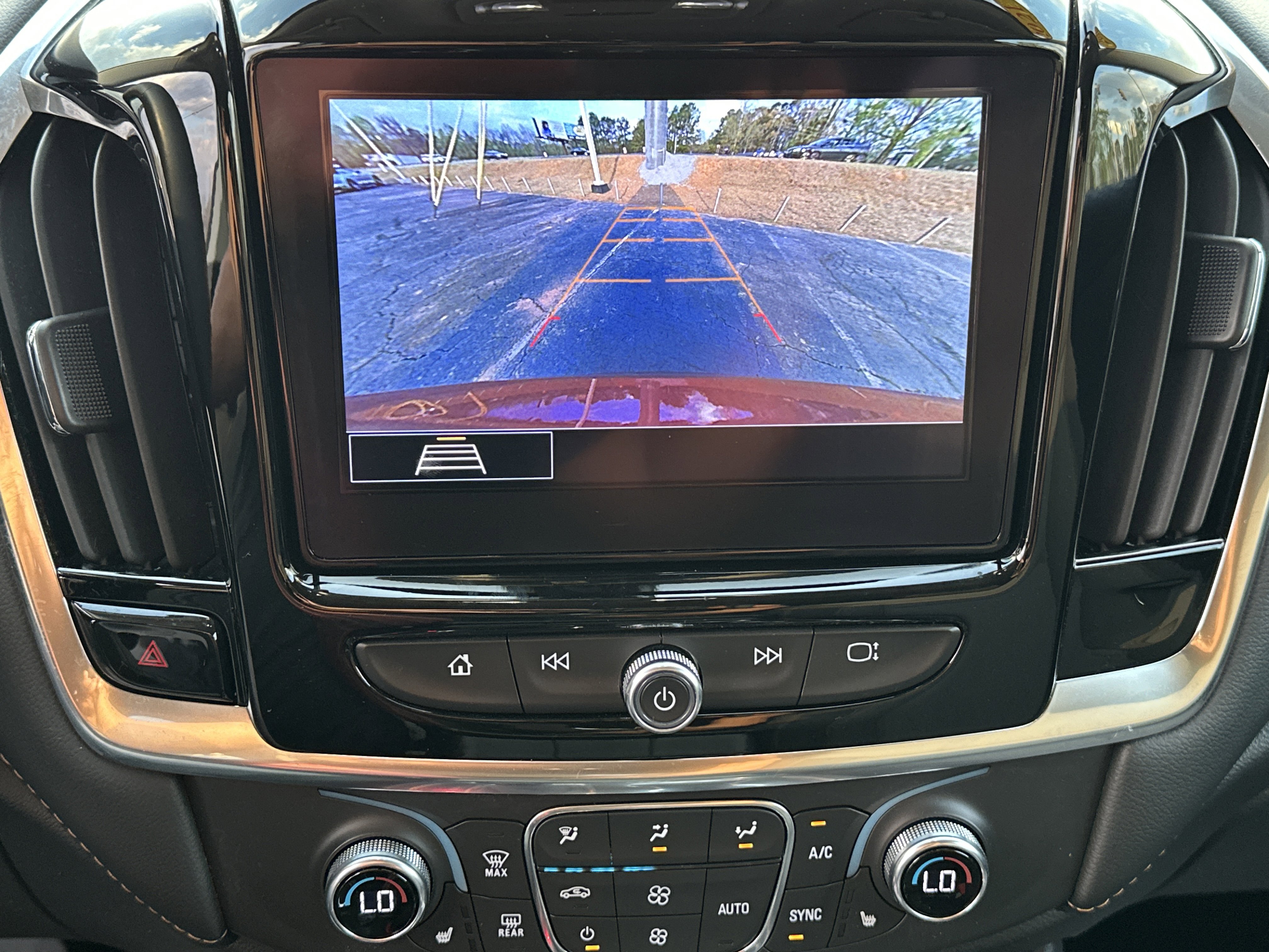 2021 Chevrolet Traverse LT