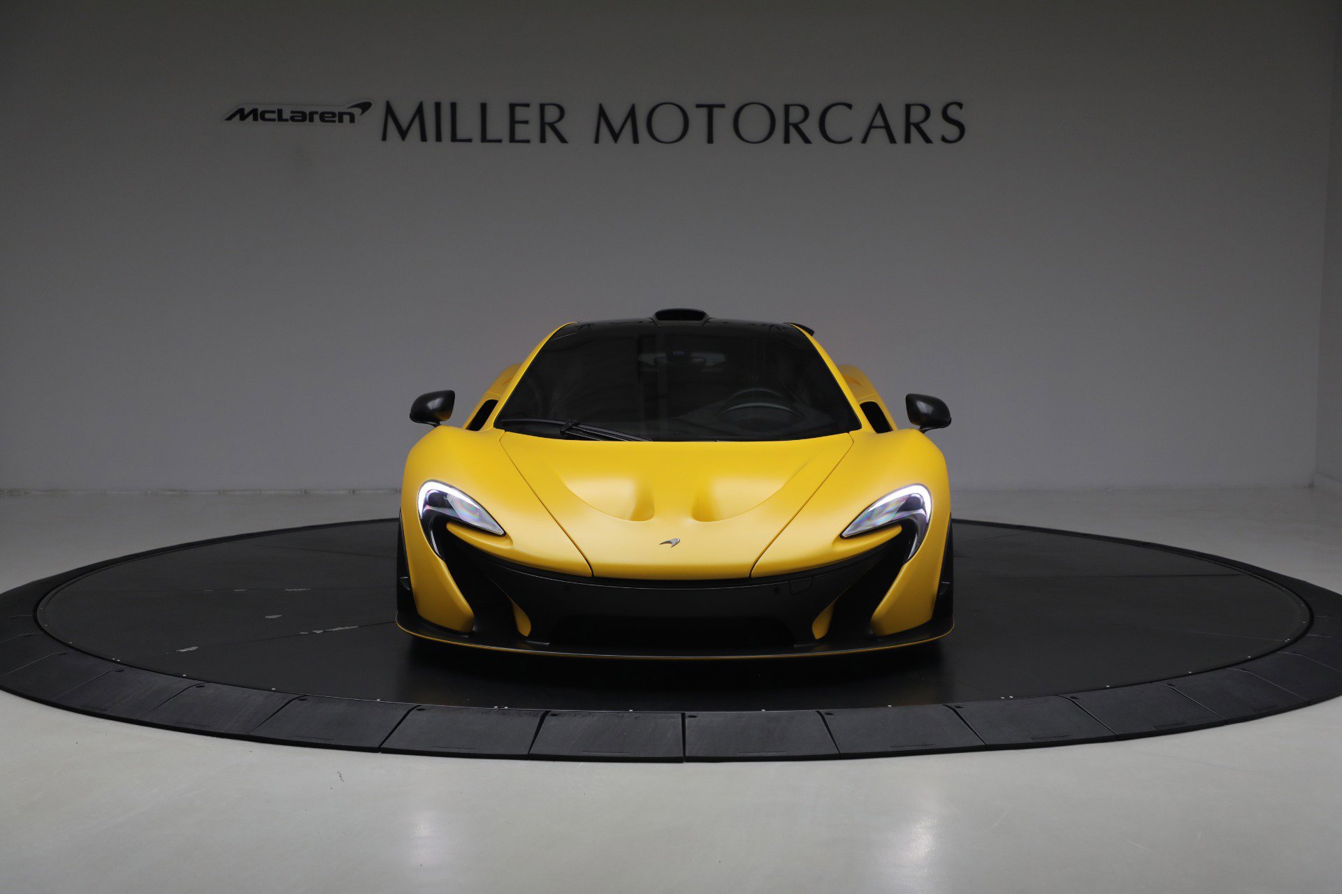 Used 2015 McLaren P1 photo 12