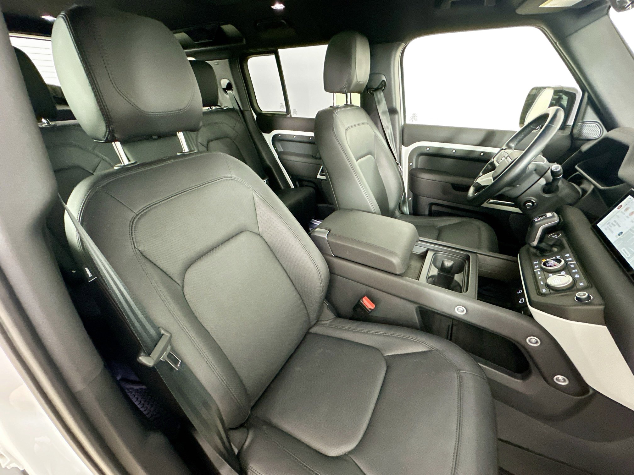 2024 Land Rover Defender 110 S