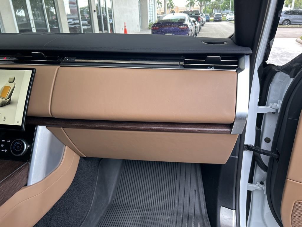 2023 Land Rover Range Rover SE