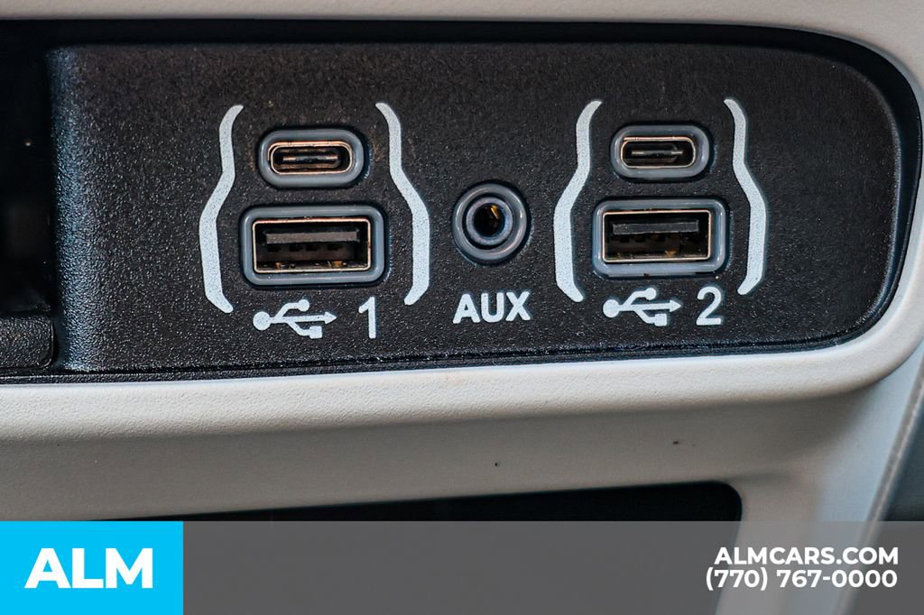 2024 Chrysler Pacifica Touring-L