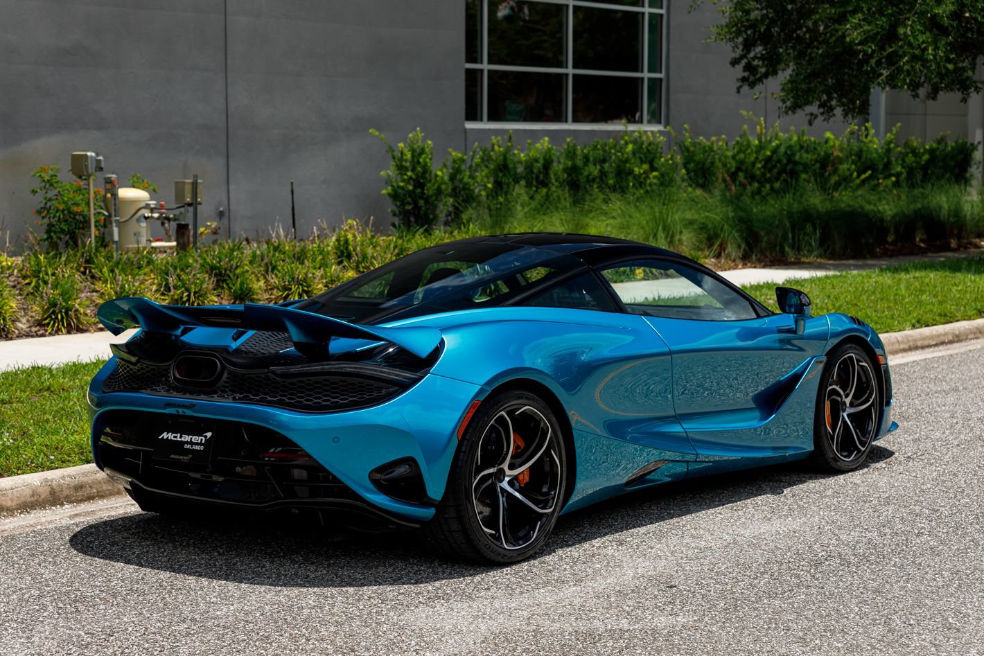 Used 2025 McLaren 750S photo 10