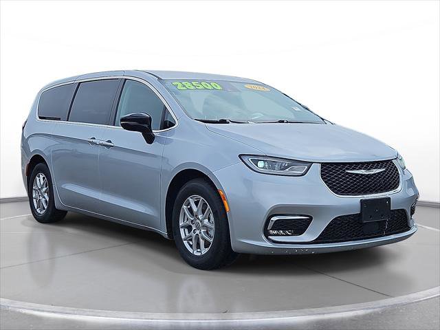 2024 Chrysler Pacifica Touring-L