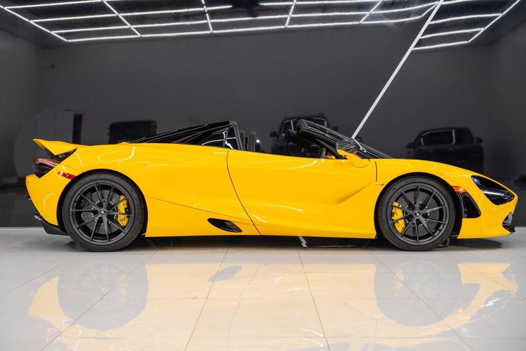 Used 2023 McLaren 720S Luxury photo 9